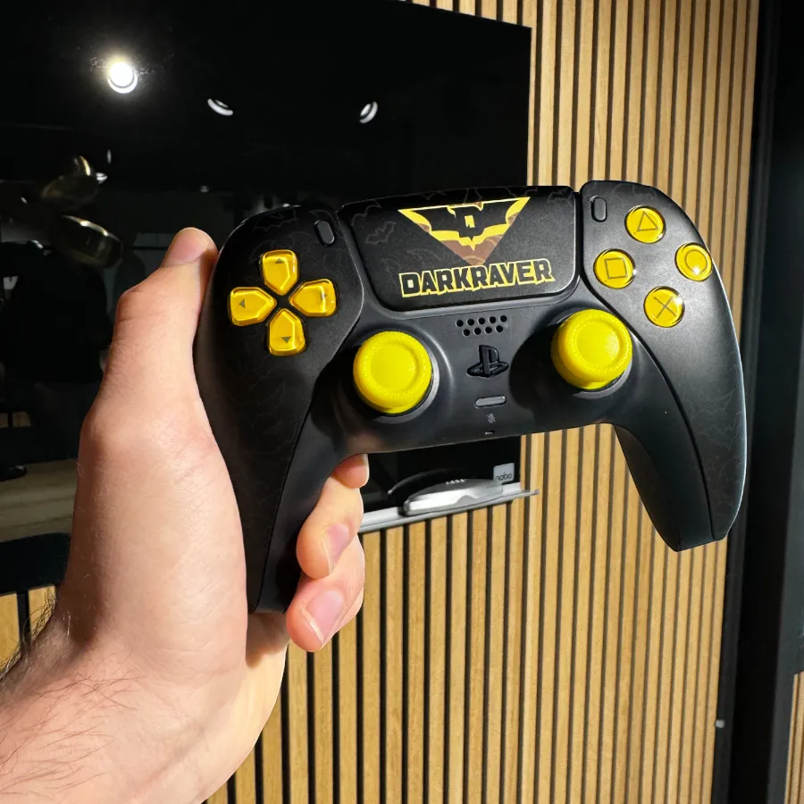 Clever Gaming Darkraver PS5 controller custom hardstyle